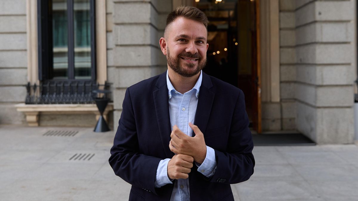 El diputado de Compromis Alberto Ibáñez, en el Congreso de los Diputados, el pasado 24 de junio de 2025, en Madrid.