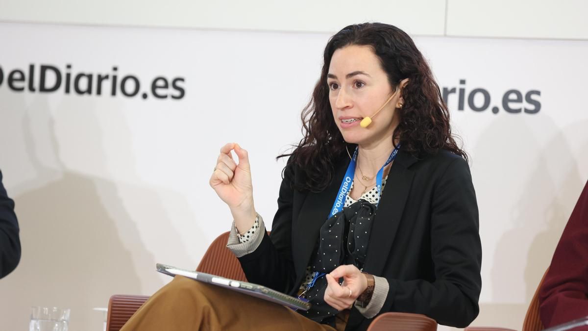 Laura Vélez de Mendizábal, E-mobility expert en Transport & Environment