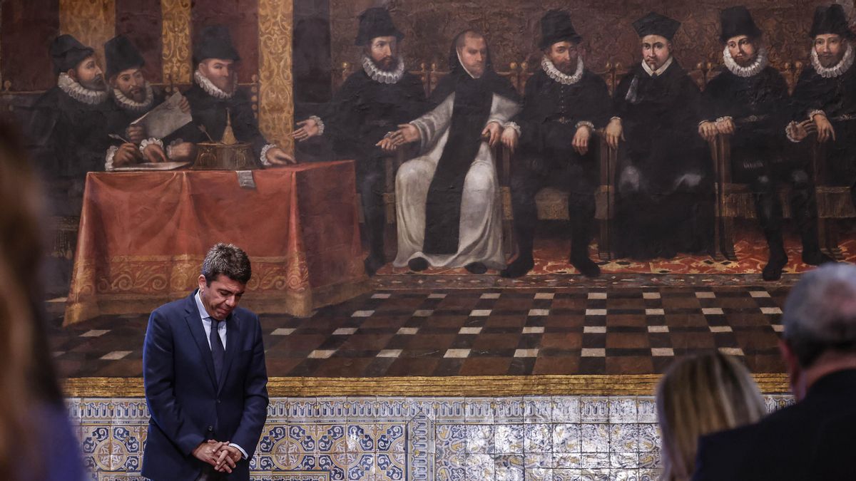Carlos Mazón durante el acto de entrega de los Premios Isabel Ferrer 2025, en el Palau de la Generalitat, a 7 de marzo de 2025, en Valencia, Comunidad Valenciana (España).