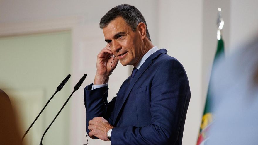 El presidente del Gobierno, Pedro Sánchez, comparece en una rueda de prensa tras una reunión, en el Complejo de la Moncloa, a 15 de abril de 2024, en Madrid (España).