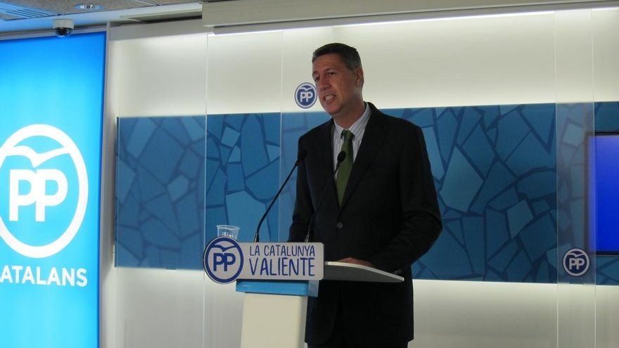 El PP pide a Puigdemont que renuncie a la independencia ante la "avalancha" de traslados de empresas