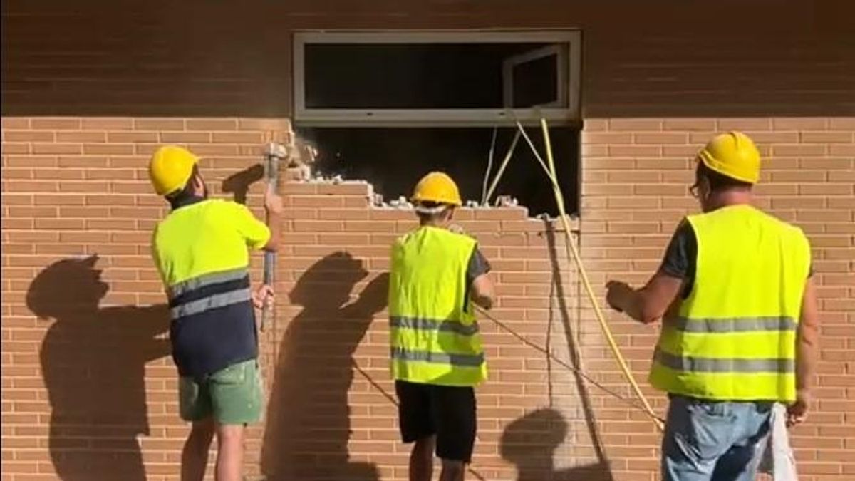 El PSPV lleva a Antifraude el vínculo del PP con los apartamentos "irregulares" de Benicalap en València