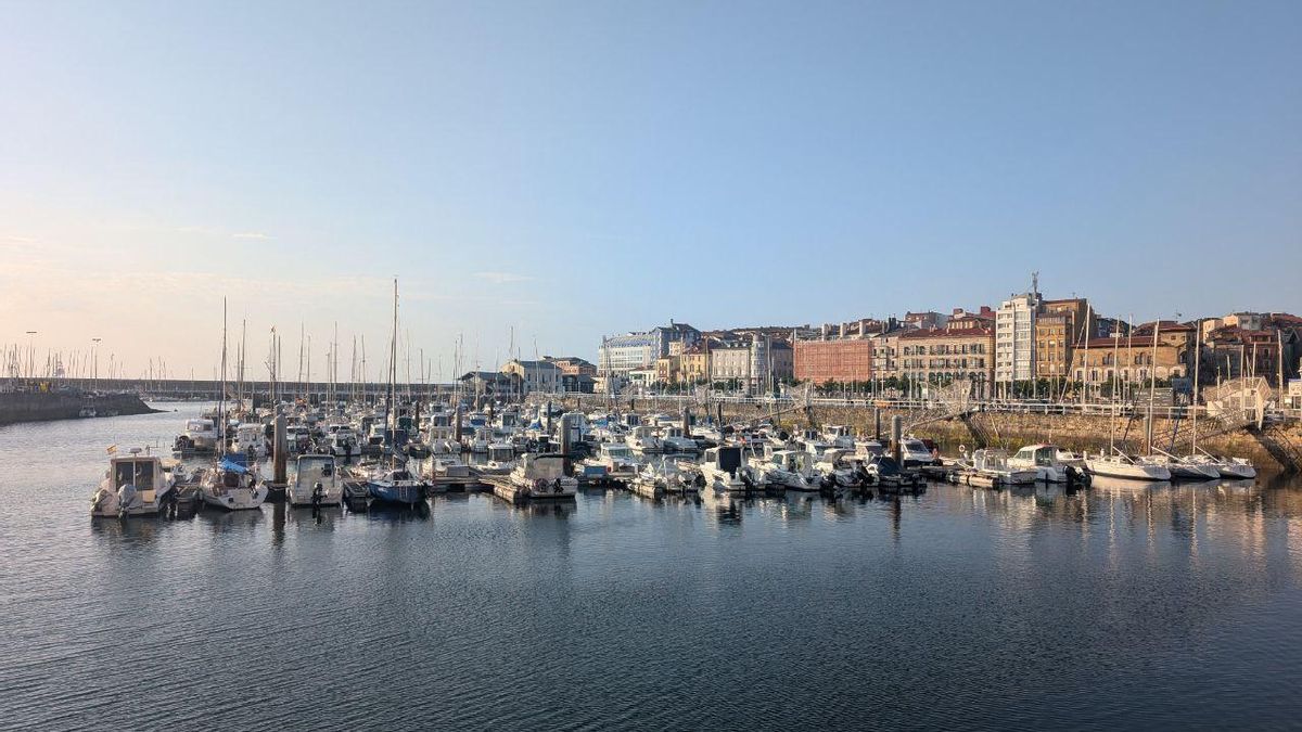 Puerto deportivo de Gijón