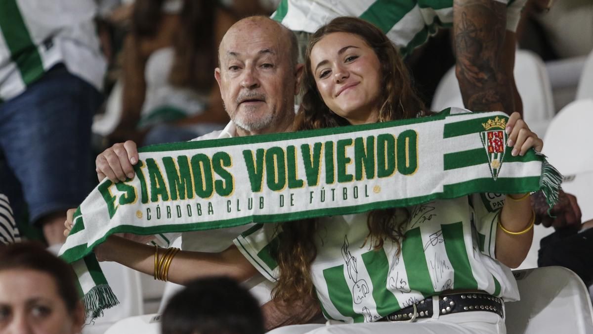 Grada Blanquiverde del Córdoba CF - Cultural Leonesa
