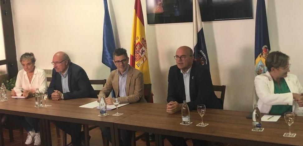 Félix Bolaños en la reunión con la comunidad científica este martes.