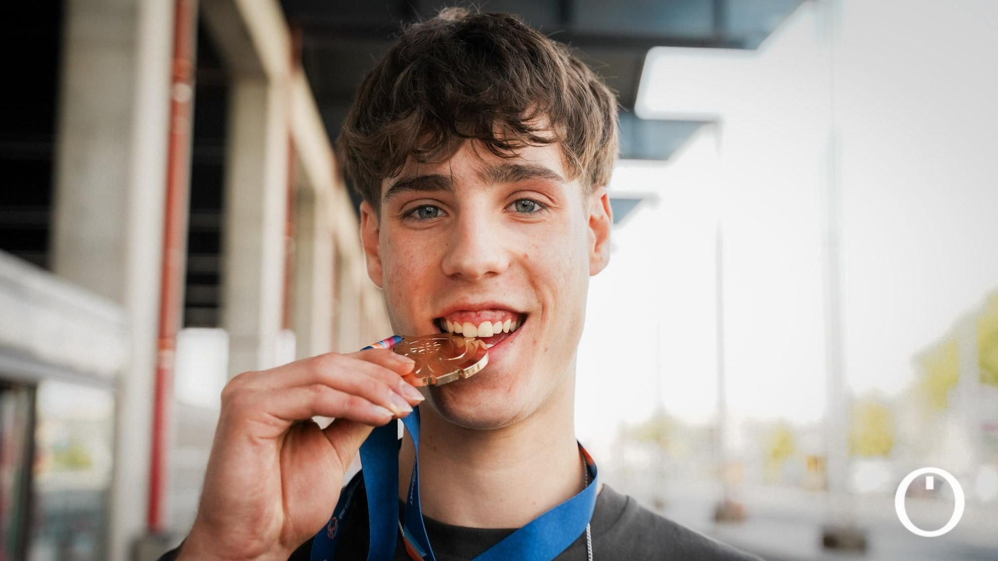 Guillermo del Pino en su llegada a Córdoba tras ganar el Eurobasket sub-18
