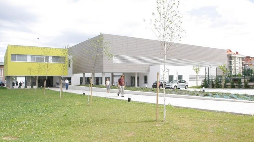 Archivo - Centro de salud del Alisal (imagen de archivo)