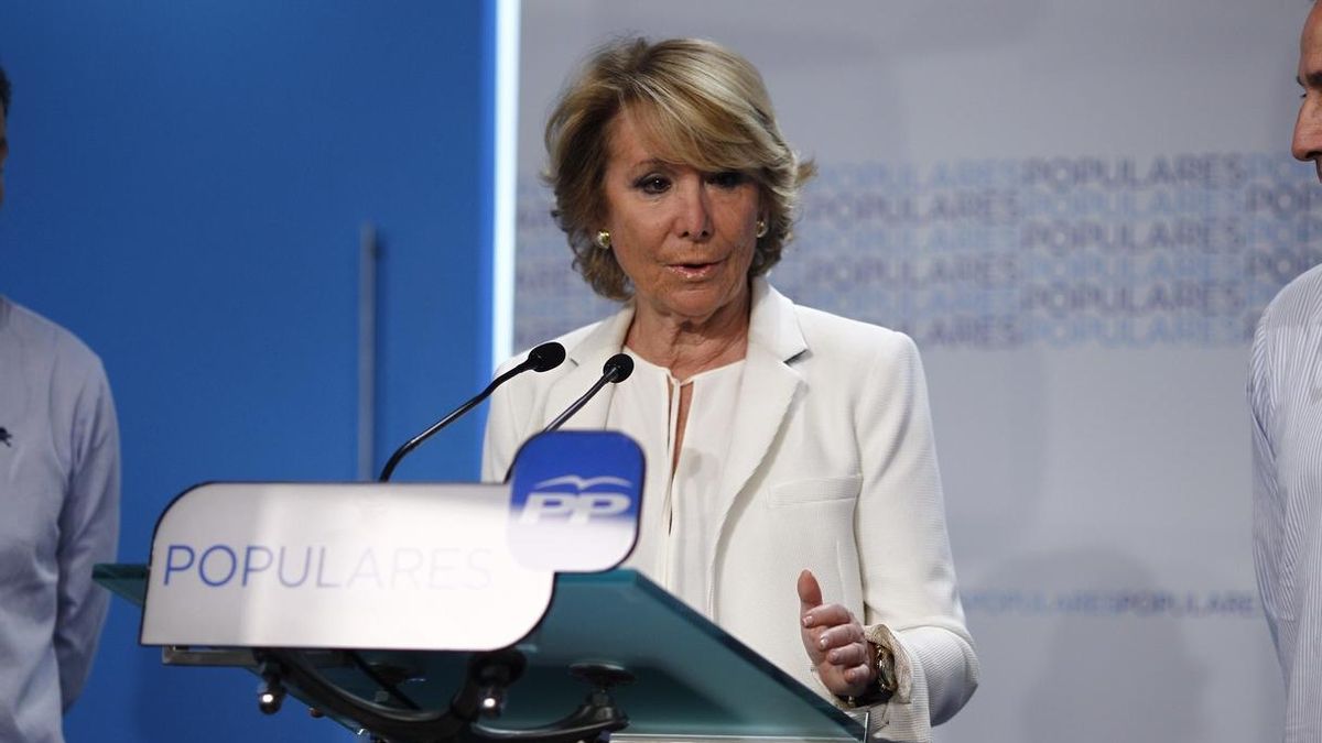 Aguirre, preguntada sobre si dimitirá como Fabra y Bauzá, dice que hablará del congreso "cuando llegue el momento"