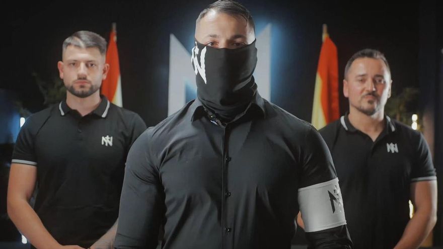 Los portavoces del grupo neonazi Núcleo Nacional en el vídeo en que comunican su transformación en partido político.