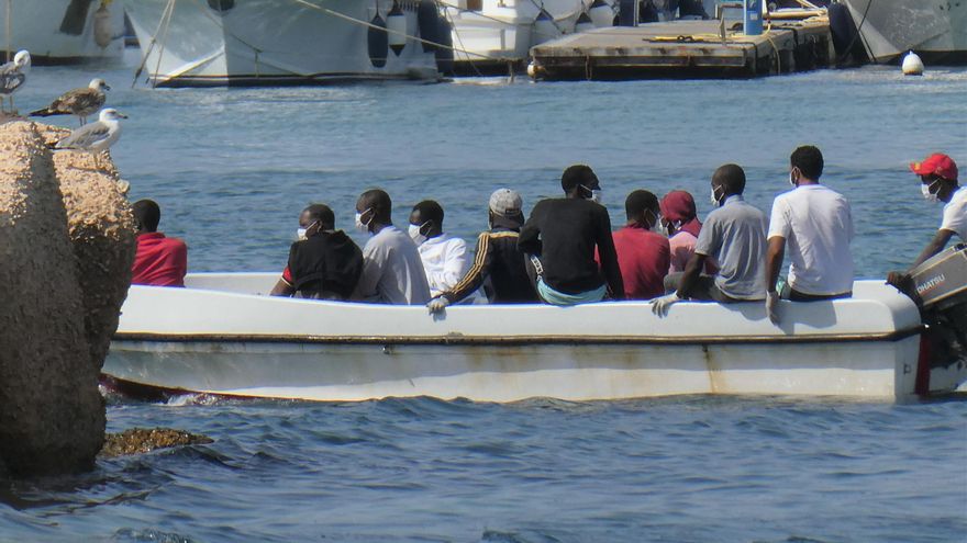 Siete migrantes muertos en la barcaza con 280 personas que llegó a Lampedusa