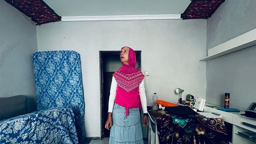 La infinita espera en la casa de los horrores: cinco familias atrapadas en un edificio de la Sareb en Cádiz