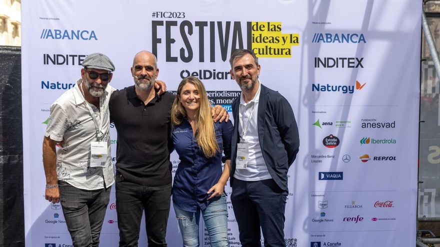 El director de la edición de Galicia de elDiario.es, Gonzalo Cortizo, el actor Luis Tosar, la chef Lucía Freitas e Ignacio Escolar