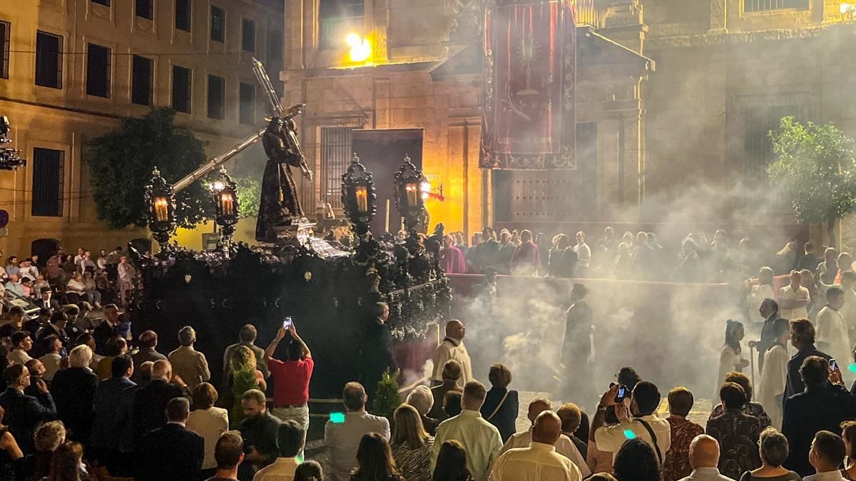 Controversia en la hermandad de Jesús Nazareno tras el Vía Crucis Magno
