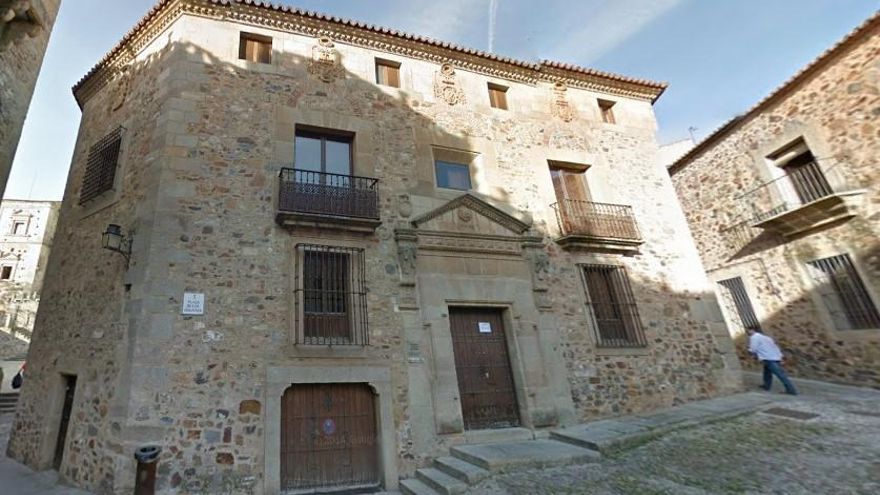 Ayuntamiento Cáceres cambia el uso urbanístico para hacer 23 apartamentos turísticos en el barrio monumental