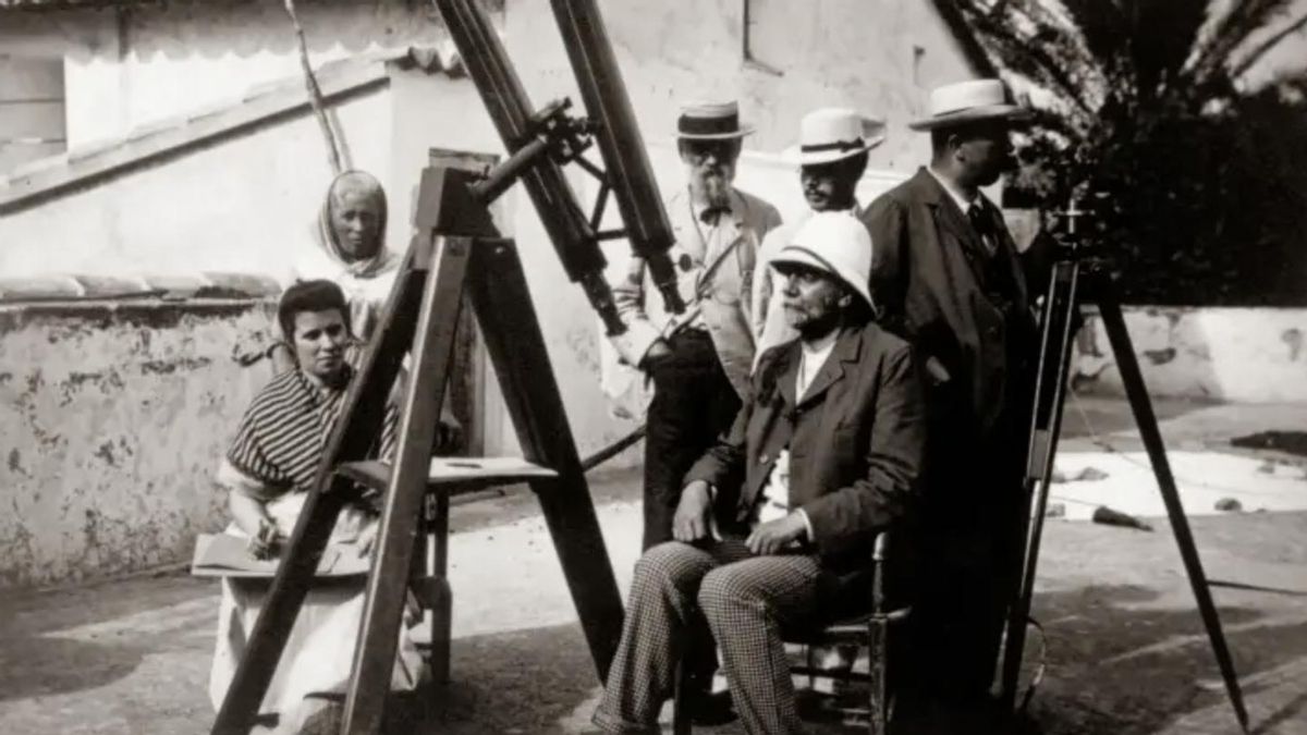 Mismo día, siglos de diferencia y un equipo de científicos 'top': breve historia de los eclipses totales en Balears
