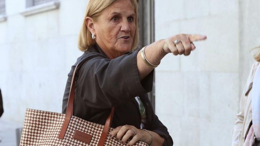 El PSC quiere que el Parlament pida retirar la Cruz de Sant Jordi a De Gispert