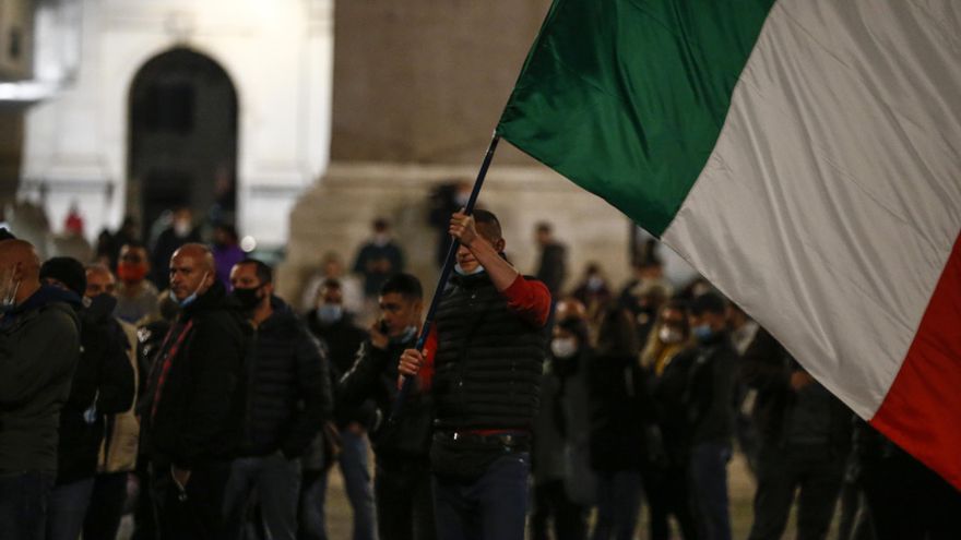 El Parlamento italiano pide al Gobierno la ilegalización del partido neofascista Forza Nuova