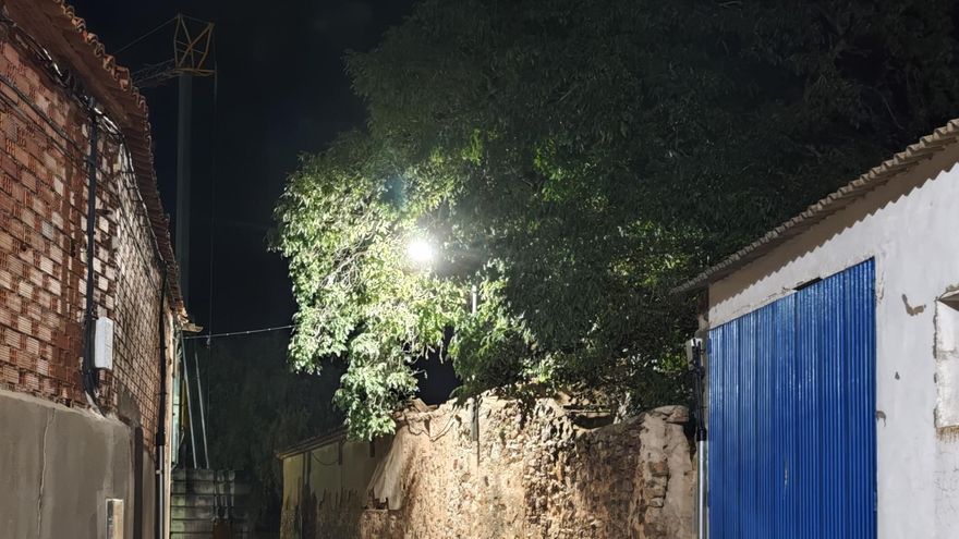 Foto de la calle en verano durante la noche