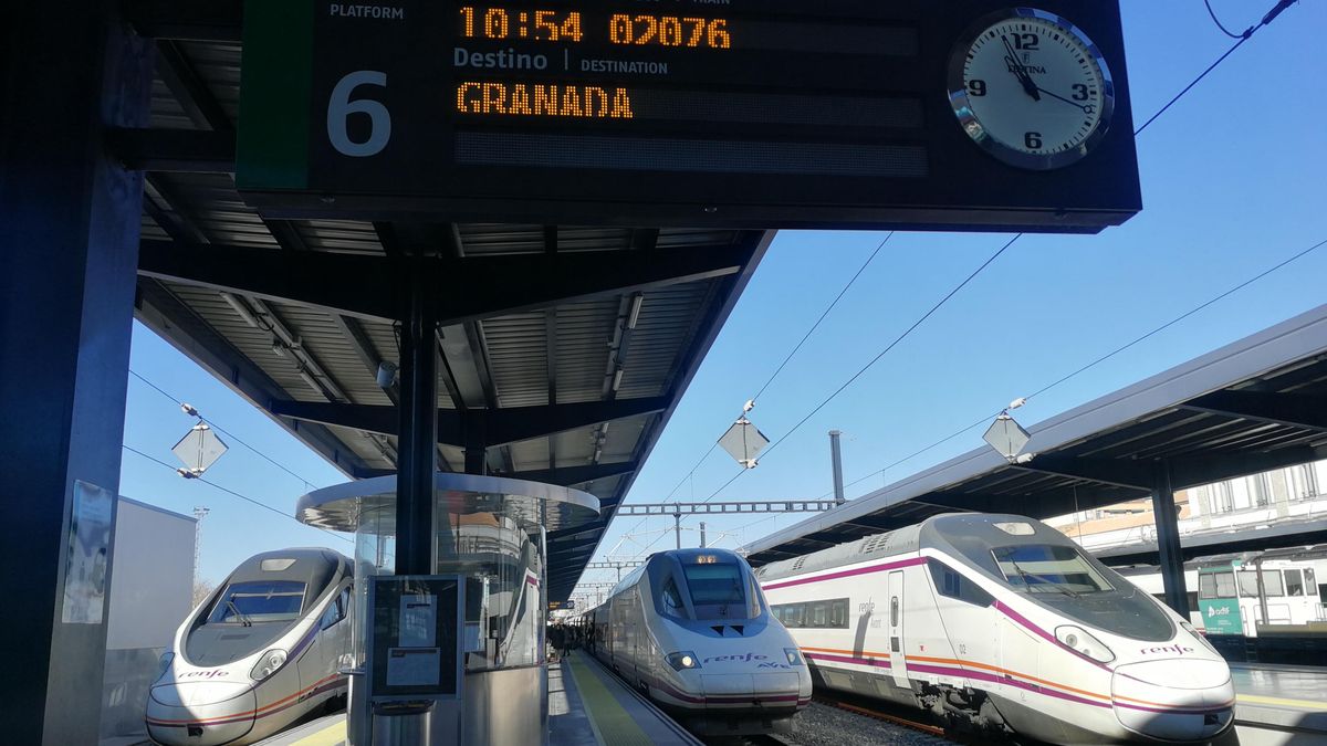 Tren Ave con destino a Granada