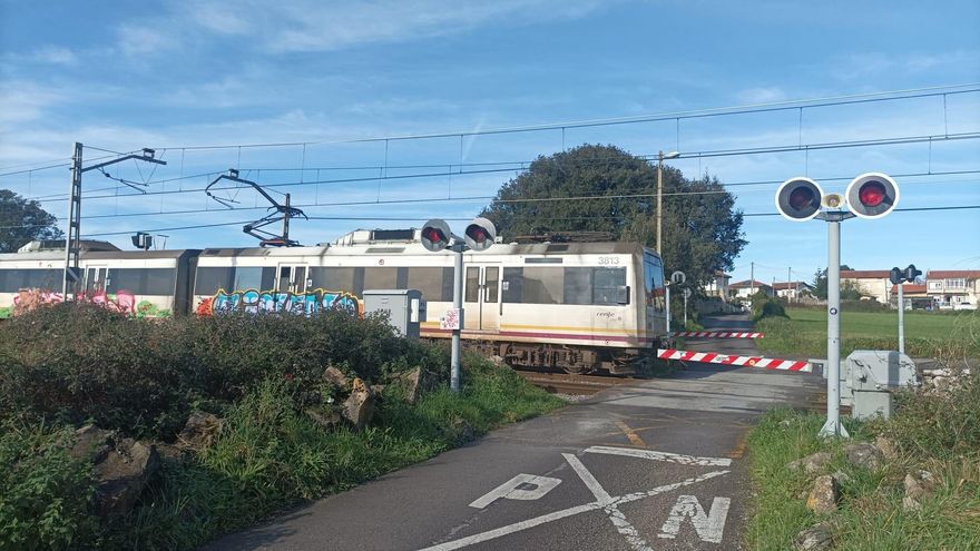 Paso a nivel en Bezana.