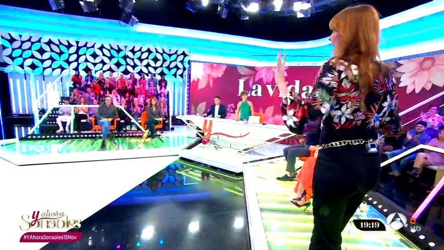 Valeria Vegas en su entrada a 'Y ahora Sonsoles'
