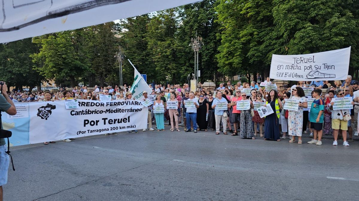 3.000 personas se manifestaron en Teruel el pasado martes