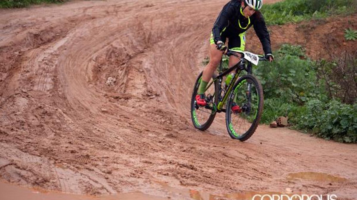 Rescatan a un ciclista que tuvo un accidente en la carretera de las Ermitas