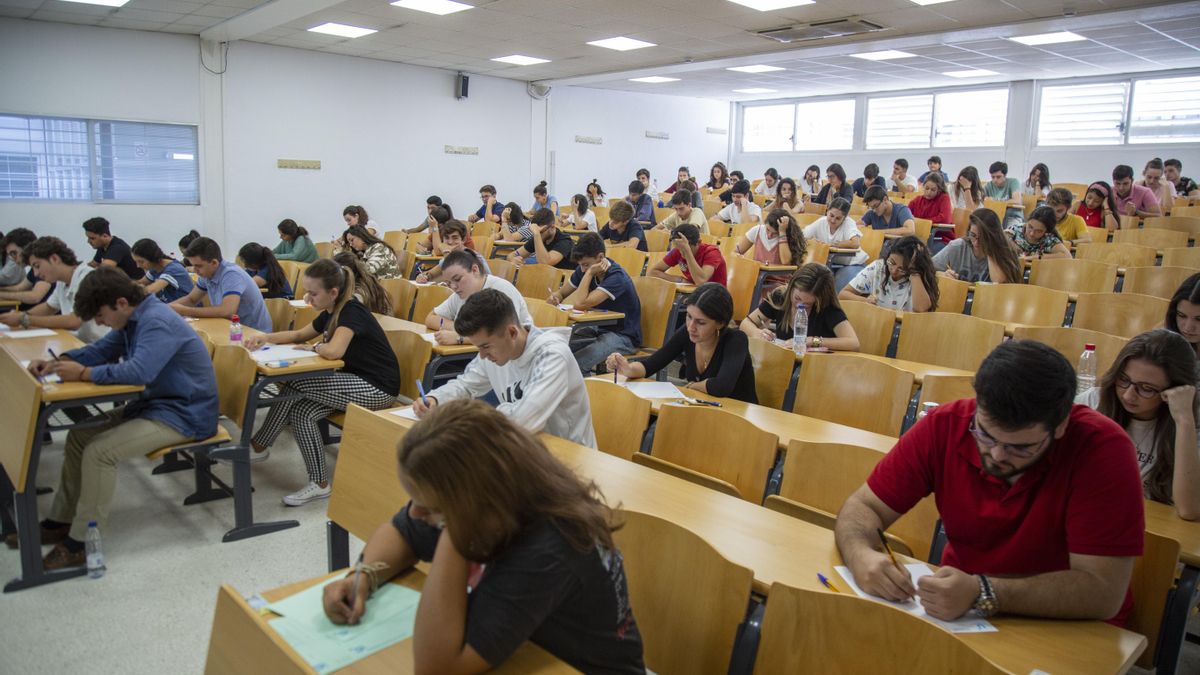 La PAU arranca este martes en Andalucía con un récord de casi 53.500 estudiantes inscritos