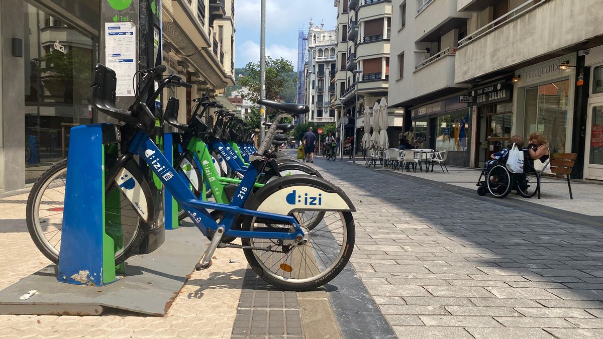 Fuerzan a que en el servicio de alquiler de bicicletas de Donostia no sea requisito usar una aplicación móvil