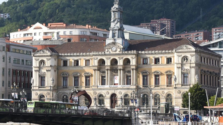 Bilbao repite adjudicación con una empresa sancionada por Competencia y que reformó la casa de Alfredo de Miguel