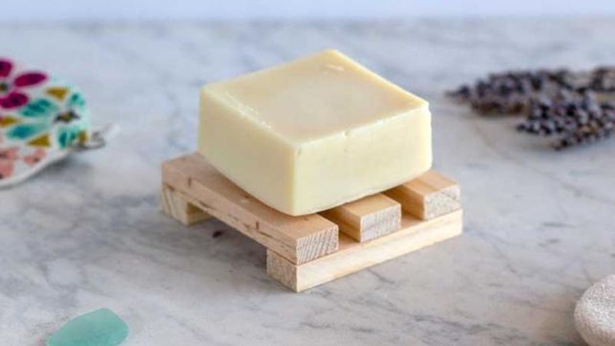 Cuatro pastillas de jabón para personas veganas sin rastro de productos animales