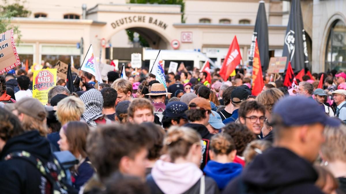 Unos 25.000 manifestantes protestan contra el congreso ultraderechista de AfD en Alemania