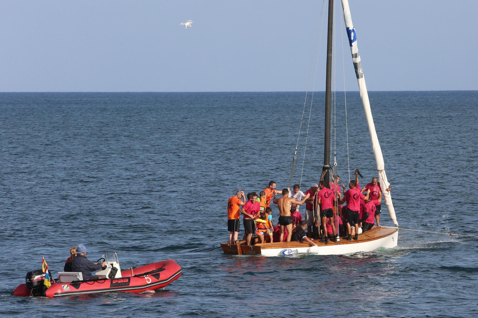 El Bote Poeta Tomás Morales durante la final del Torneo Eliminatorio Fundación La Caja de vela latina canaria (ALEJANDRO RAMOS)