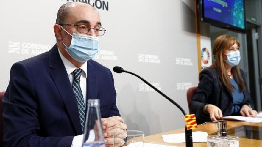 Javier Lambán, presidente aragonés, con Sira Repollés.