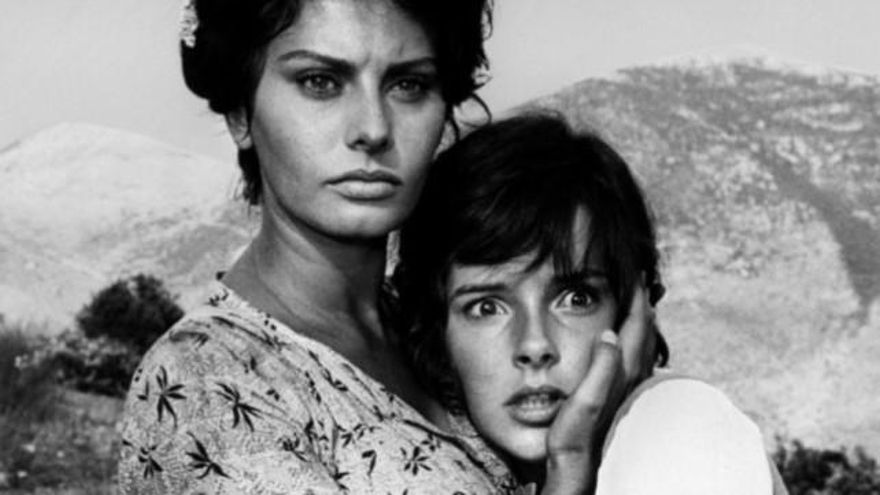 Fotograma de la película 'Dos mujeres'.