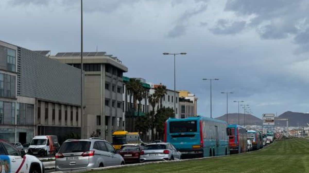La congestión del tráfico en Las Palmas de Gran Canaria cuesta 600 euros y 70 horas al año a cada conductor