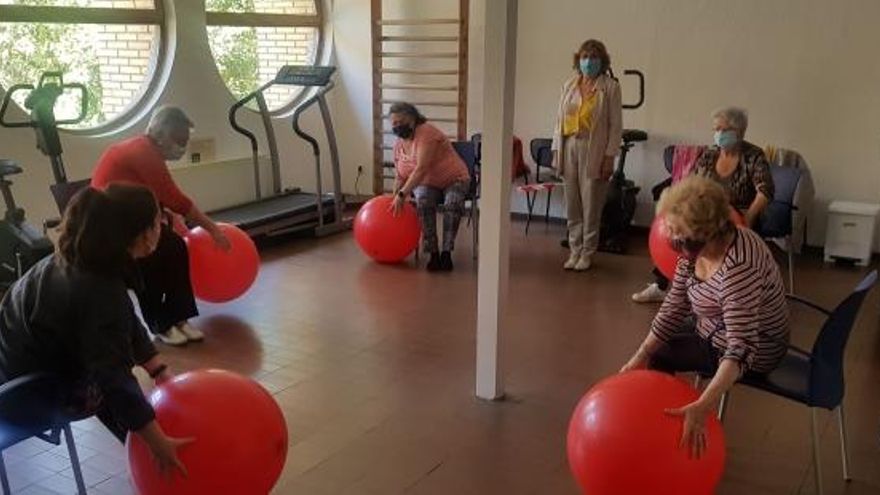 Broto visita el Hogar de Mayores de Barbastro