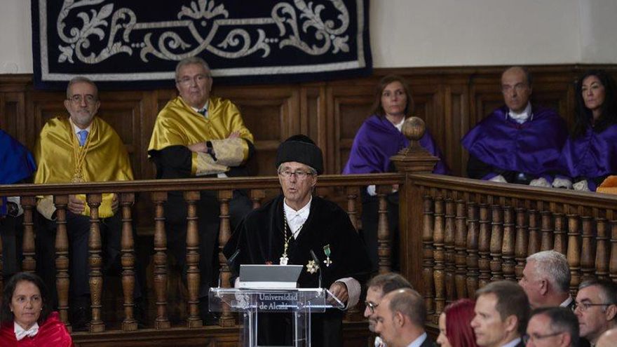 El rector de la Universidad de Alcalá abre el curso académico con "optimismo" y advierte que harán falta "esfuerzos especiales"