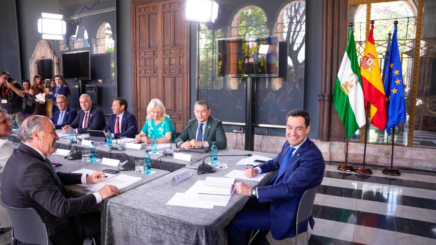 Moreno respeta la negociación del Estado por Gibraltar pero reclama que el pacto salvaguarde la "singularidad" del Campo