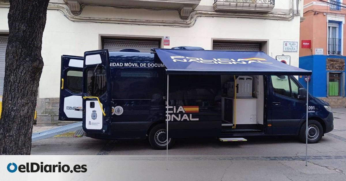 La Policía Nacional estrena tres unidades móviles para tramitar DNI y pasaportes por todos los municipios de Canarias