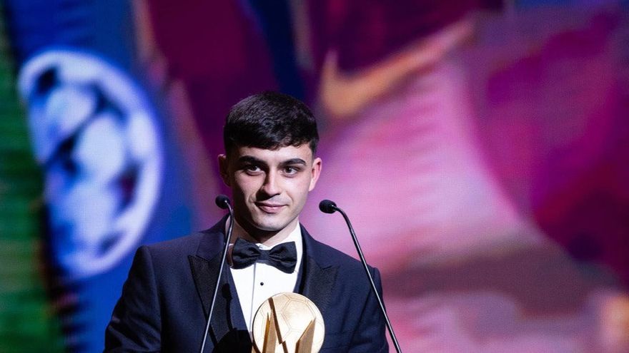 Pedri gana el trofeo Kopa, el Balón de Oro al mejor sub-21 del año
