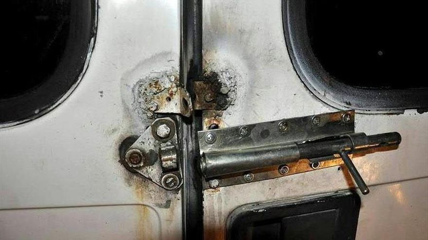 Interceptados en Viena 24 afganos en una furgoneta con las puertas soldadas