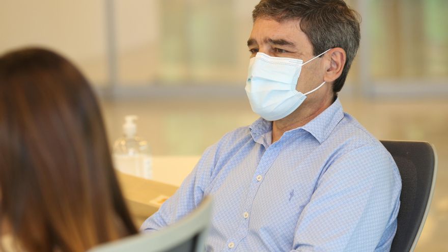 Fernán Quirós advirtió que la variante ómicron está en “proceso de finalización” y la pandemia en "período de transición"