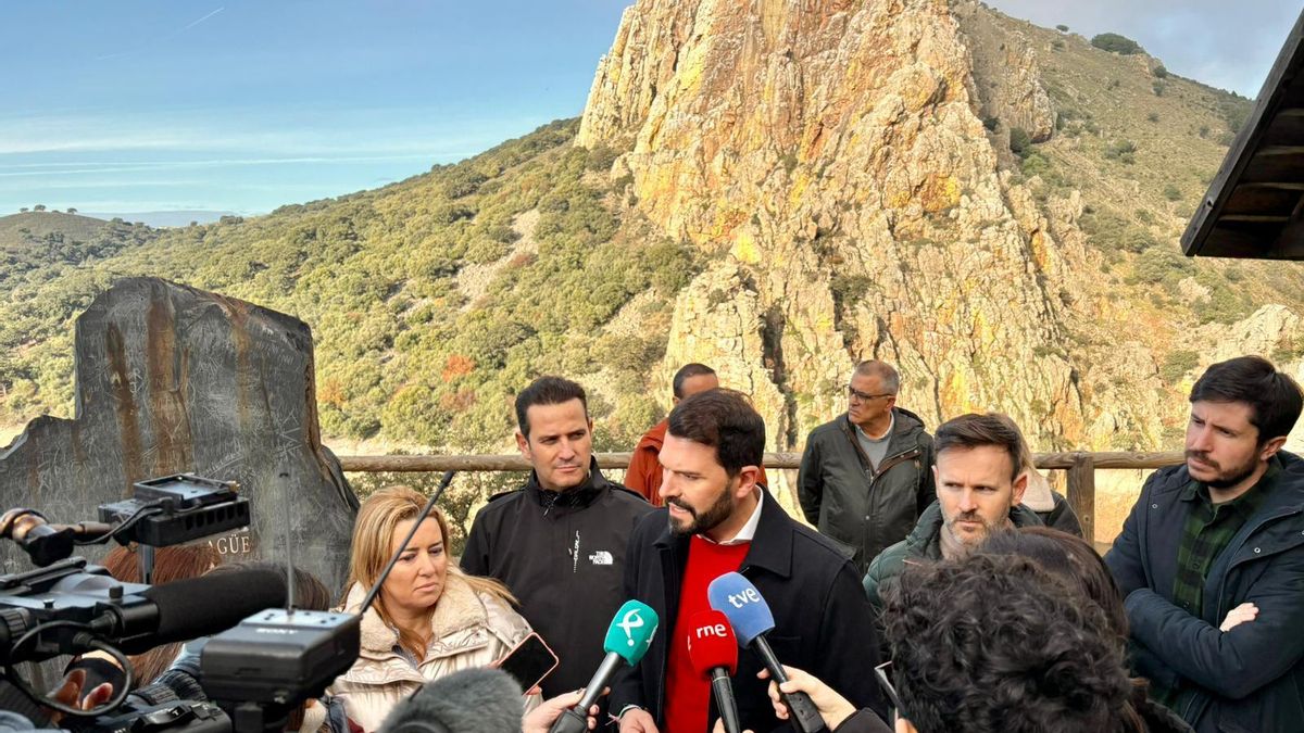 El PSOE anuncia un plan de bonos turísticos y un programa de rehabilitación del patrimonio