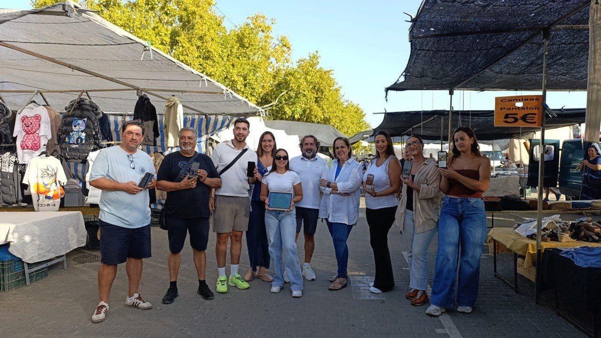 Un mapa interactivo del mercadillo de El Arenal busca mejorar las ventas y la atención al cliente