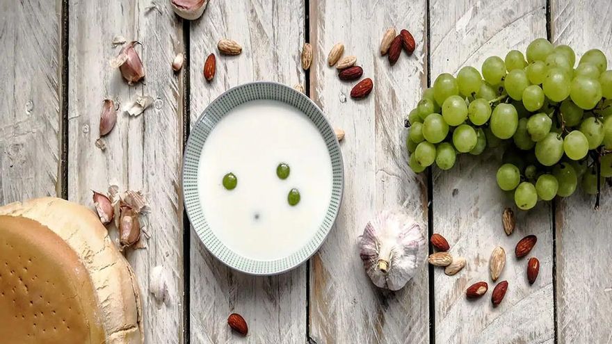 Ni gazpacho ni salmorejo: el plato típico andaluz que se sirve frío y es una delicia todo el año