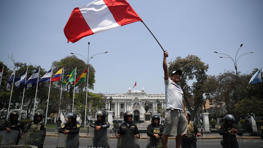 El Congreso de Perú aprueba, en primera votación, restablecer la inmunidad parlamentaria