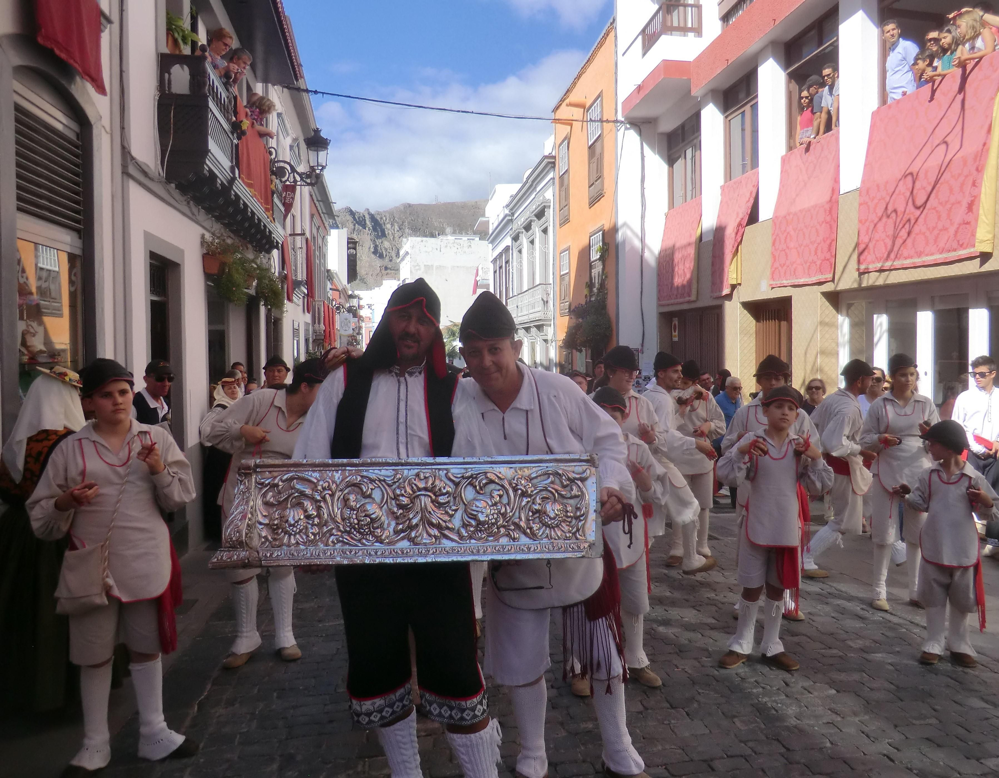 Pieza del trono de la Virgen.