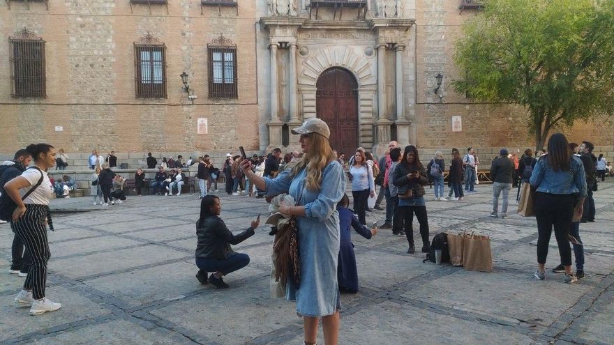 Los guías oficiales de turismo piden apoyo a las administraciones públicas ante el "intrusismo" en su labor