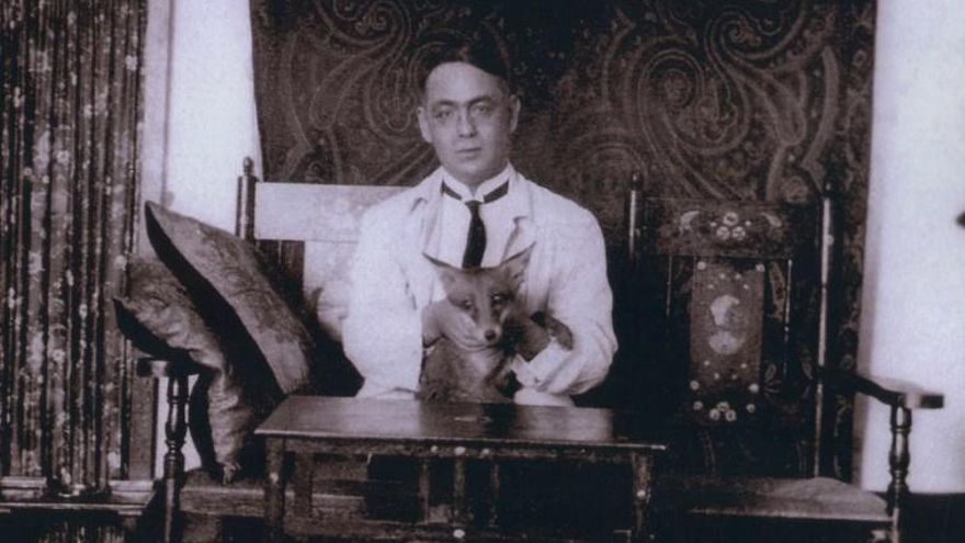 El desconocido Blas Infante animalista: plegarias al pájaro y al perro, un zorro adoptado y antitaurino a contracorriente